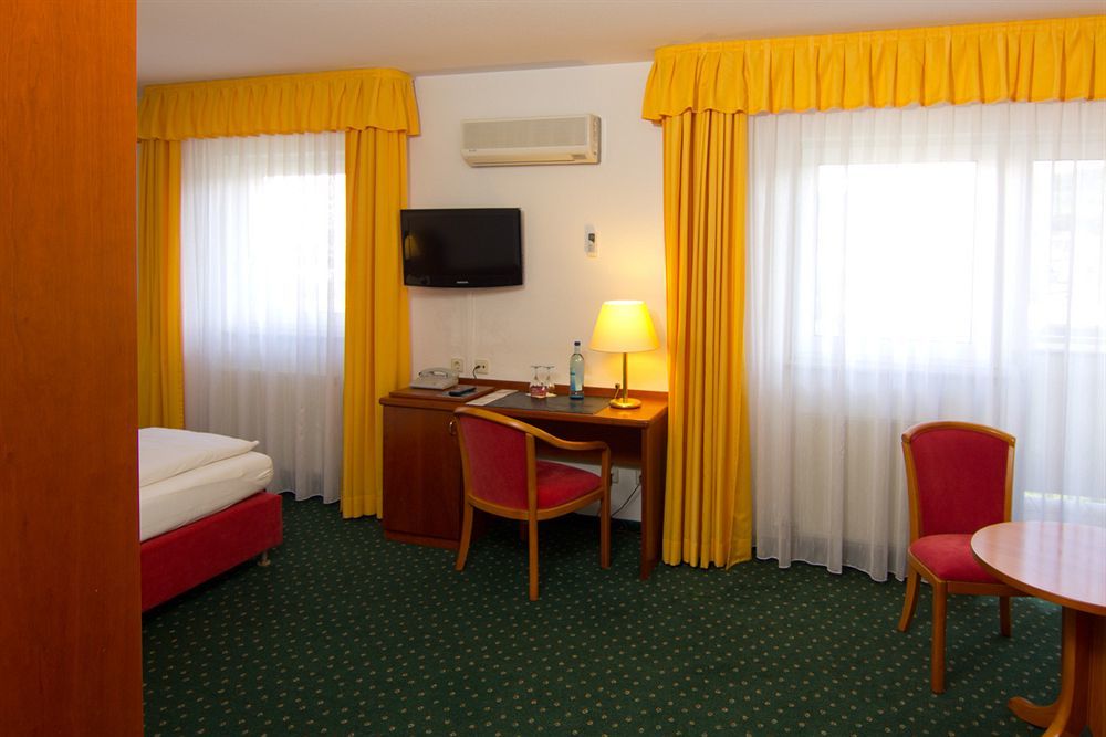 Hotel Engelhorn Leimen  Dış mekan fotoğraf