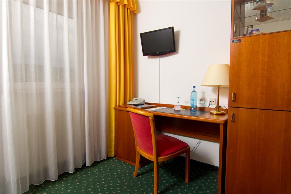 Hotel Engelhorn Leimen  Dış mekan fotoğraf